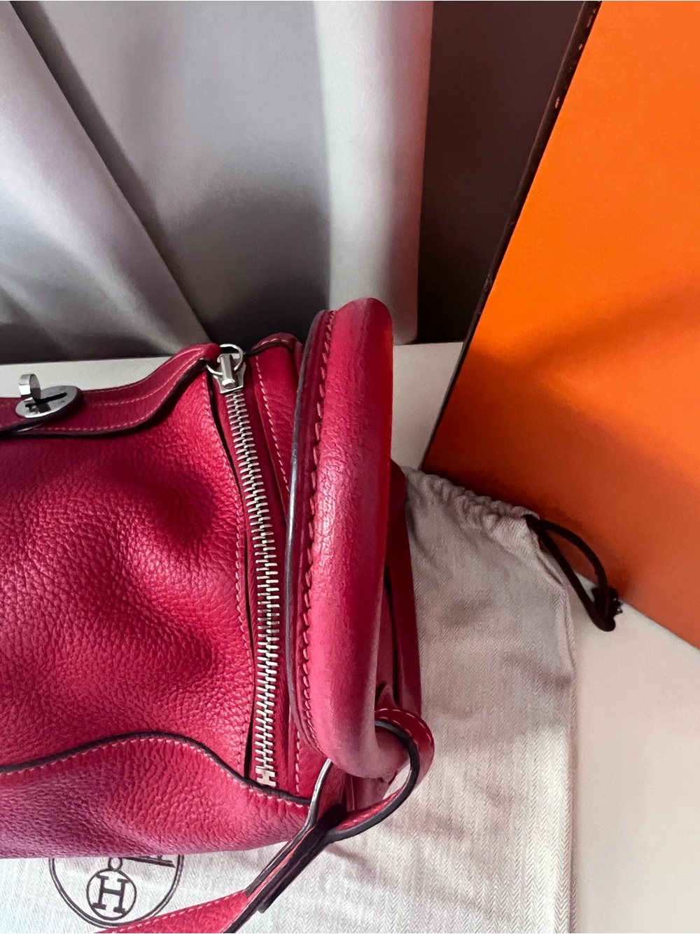 Hermes Lindy 30 Leather Bag with Silver Hardware - Picture 9 of 14